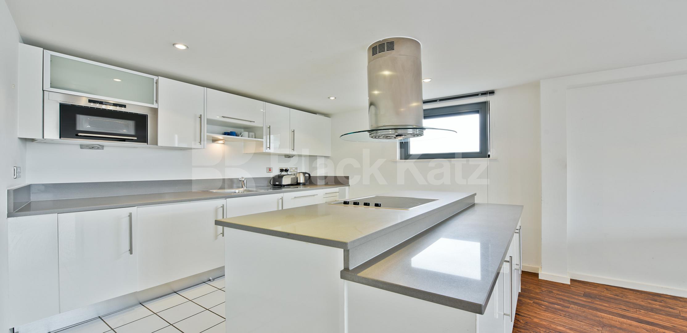 			NEW INSTRUCTION , 1 Bedroom, 1 bath, 1 reception Penthouse			 Tabard Street , Borough